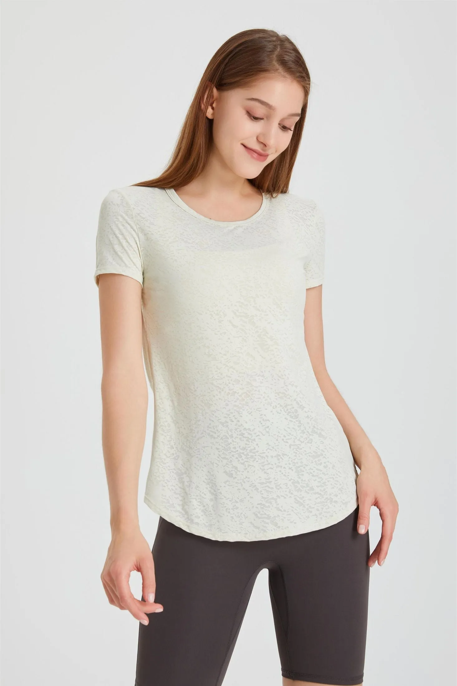 Back Cutout Twist Knot Short Sleeve T-Shirt