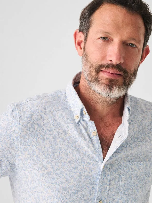 Faherty Short-Sleeve Breeze Shirt in Sky Canopy Print