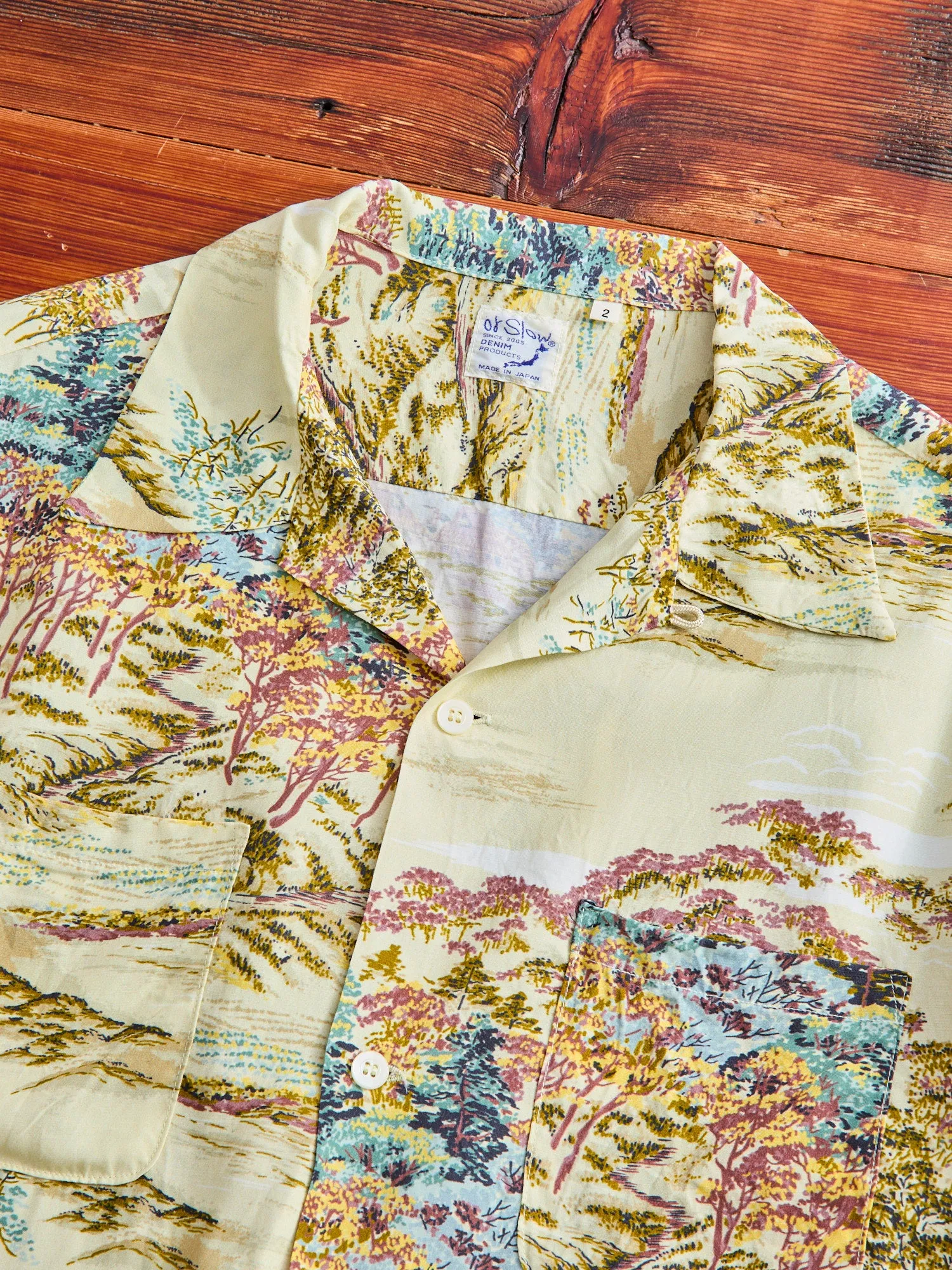 Hawaiian Vacation Shirt in Yellow Foliage