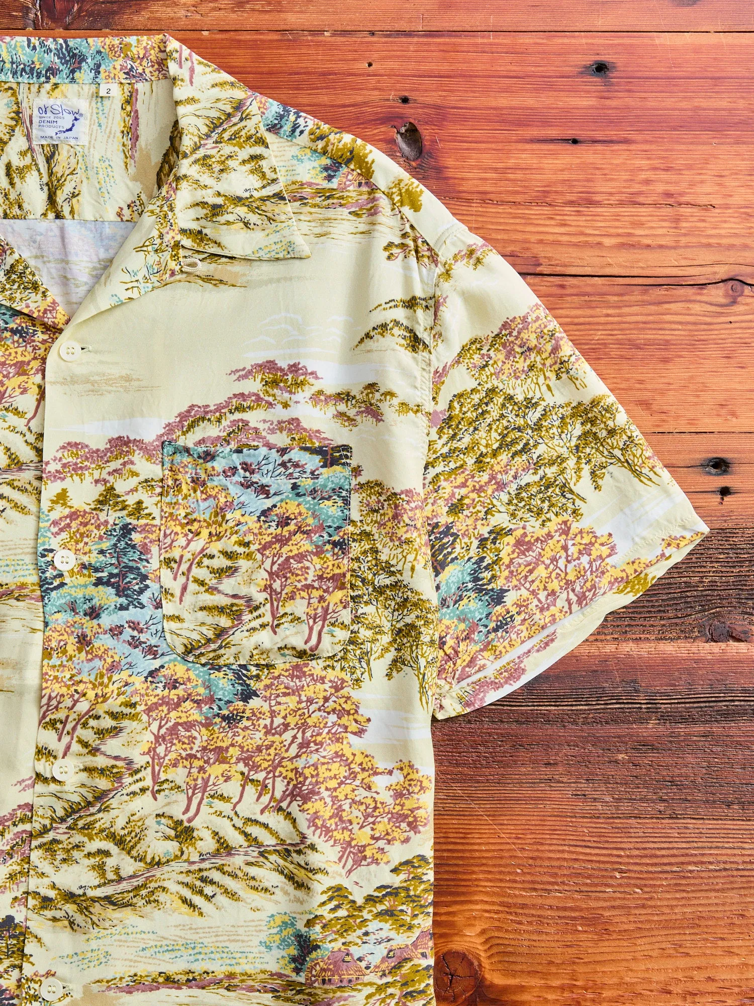 Hawaiian Vacation Shirt in Yellow Foliage