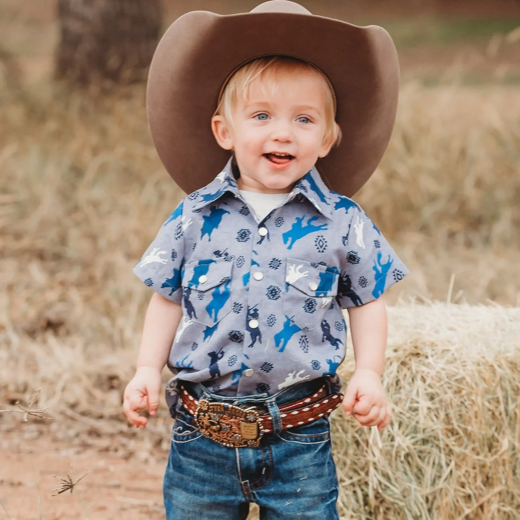 Roughstock Pearl Snap Onesie Baby (0-18M)
