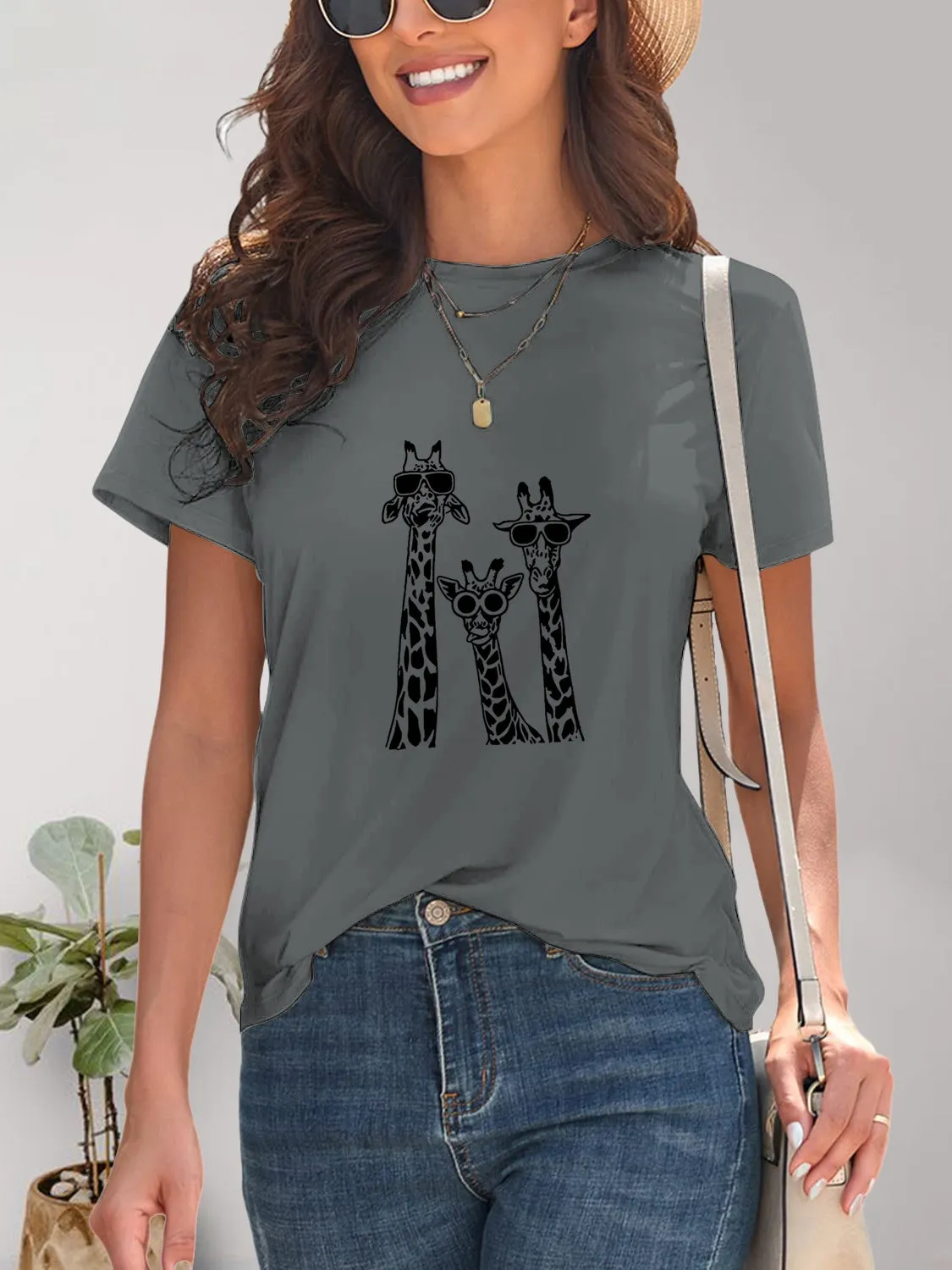 Women Giraffe Graphic Round Neck Short Sleeve T-Shirt