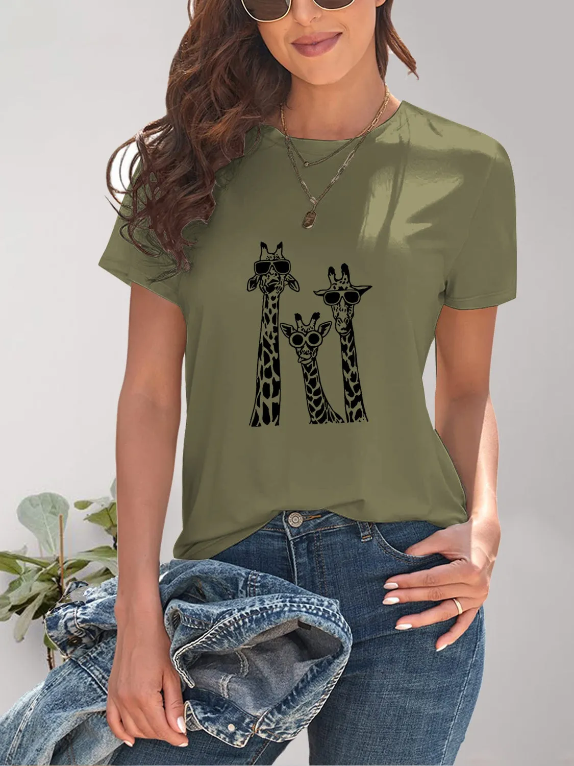 Women Giraffe Graphic Round Neck Short Sleeve T-Shirt