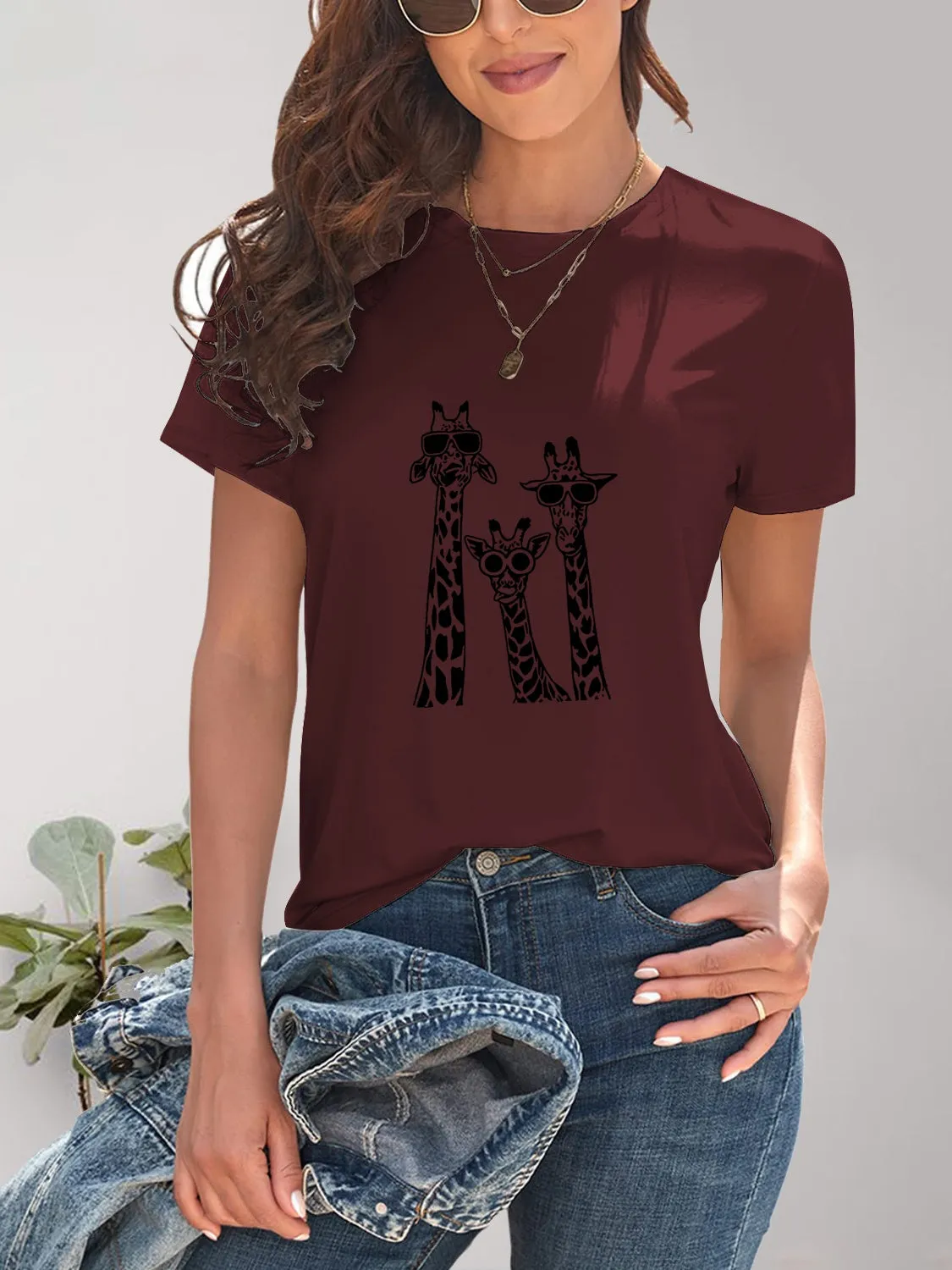 Women Giraffe Graphic Round Neck Short Sleeve T-Shirt