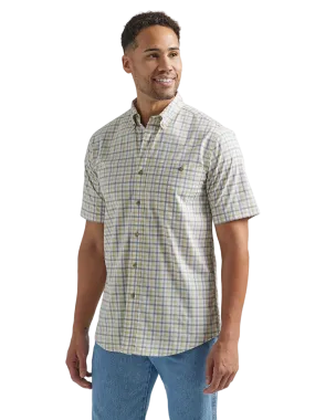 Wrangler Men's Wear Short Sleeve Wrinkle Resist Plaid Button Shirt
